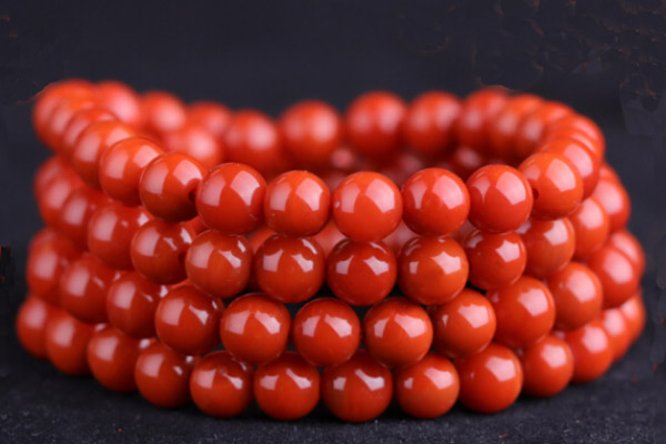 南紅瑪瑙有哪些顏色？如何進(jìn)行區(qū)分？