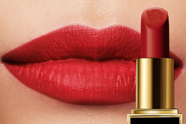 在標(biāo)準(zhǔn)光源條件下檢測(cè)口紅的顏色差異