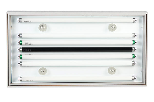 標(biāo)準(zhǔn)光源箱中白熾燈有什么作用？怎么更換？