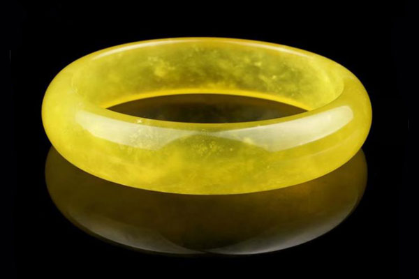 標(biāo)準光源對色燈箱在岫巖玉顏色分類中的應(yīng)用