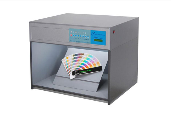 八光源燈箱是哪八種光源？不同光源之間有什么區(qū)別？