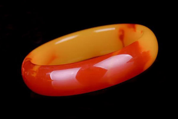 標(biāo)準光源箱用于玉髓顏色類型的劃分